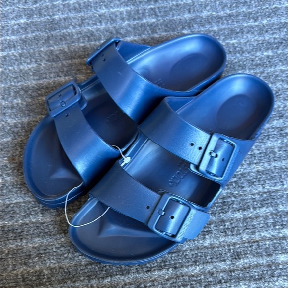 Arizona Essentials
EVA - Navy size 37 7/7.5 - Picture 1 of 4